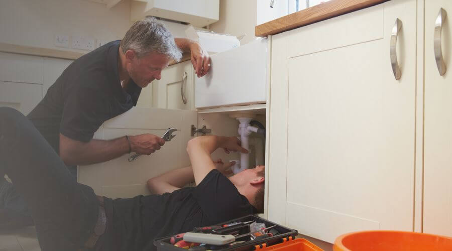 Professional burst pipe repair services in Easton, TX