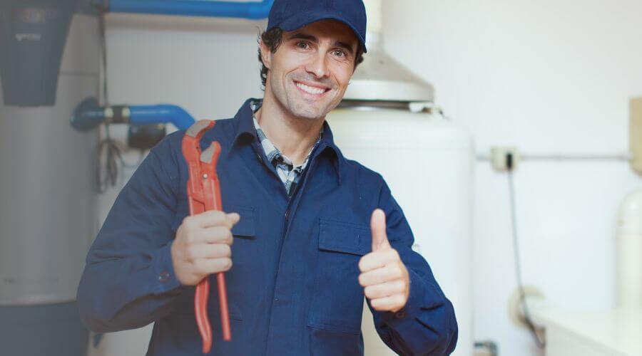 Expert burst pipe repair services in Easton, TX